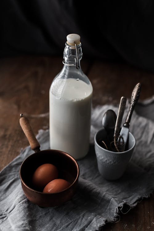 Kostenloses Stock Foto zu besteck, eier, flasche