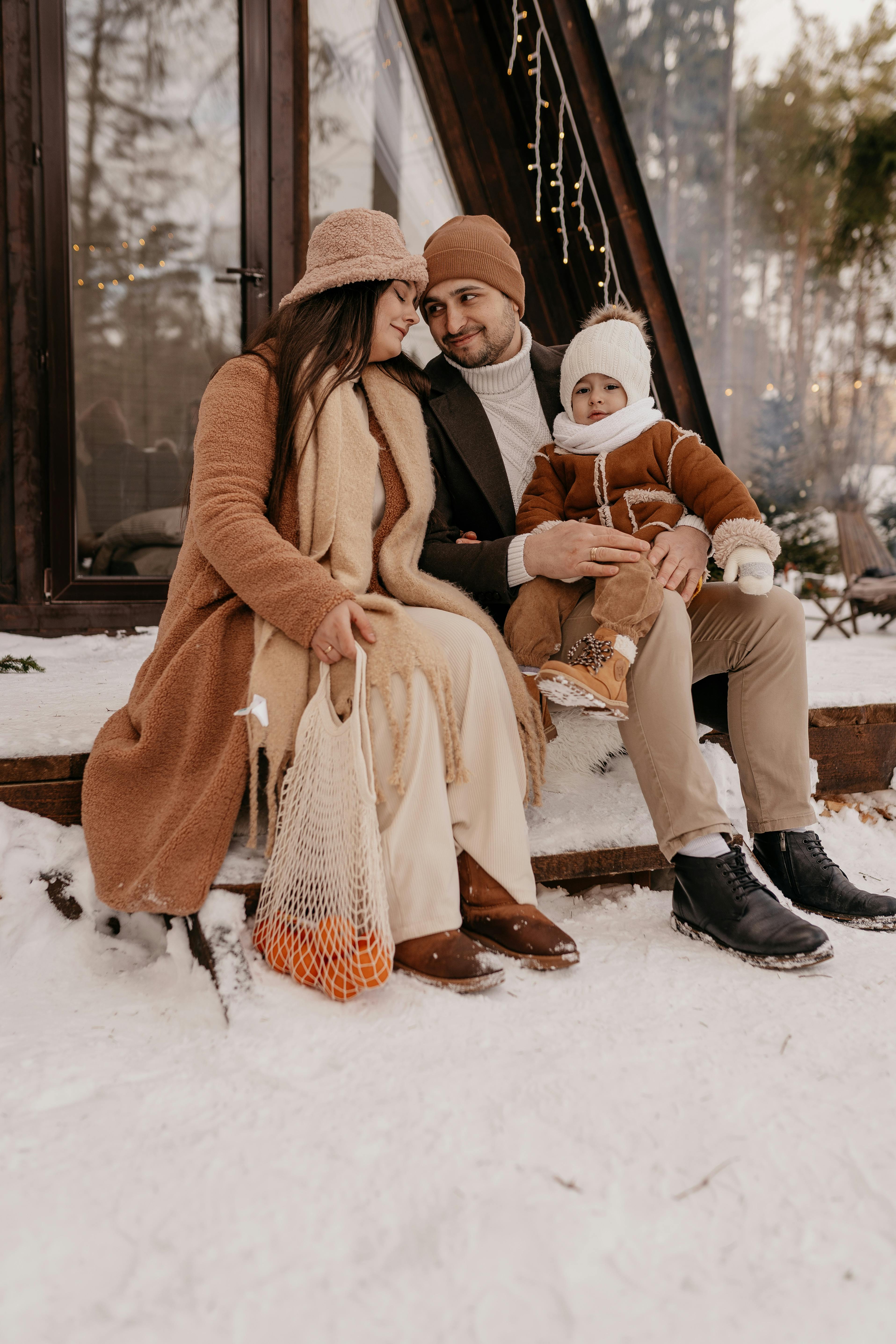 Winter Clothes Family Images – Browse 118,185 Stock Photos, Vectors, and  Video