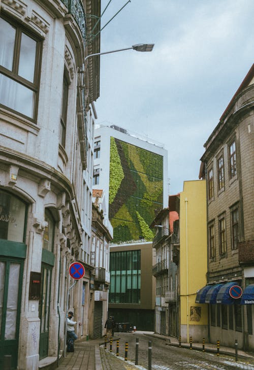 Fotobanka s bezplatnými fotkami na tému budovy, centrum mesta, mesto