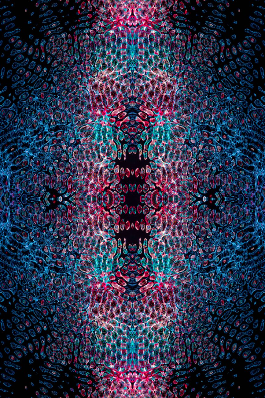 Generative art, frozen in a single frame ๐จ๐ง