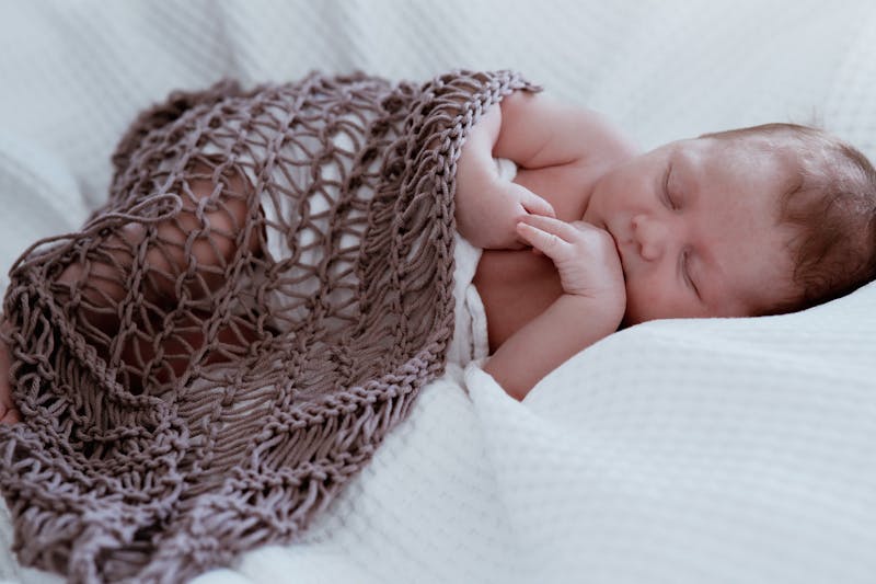 Новорождённый ребёнок