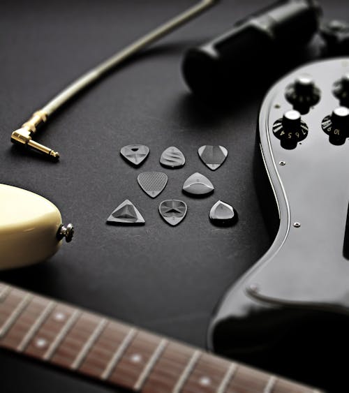 Foto d'estoc gratuïta de baix, equip de guitarra, guitarres