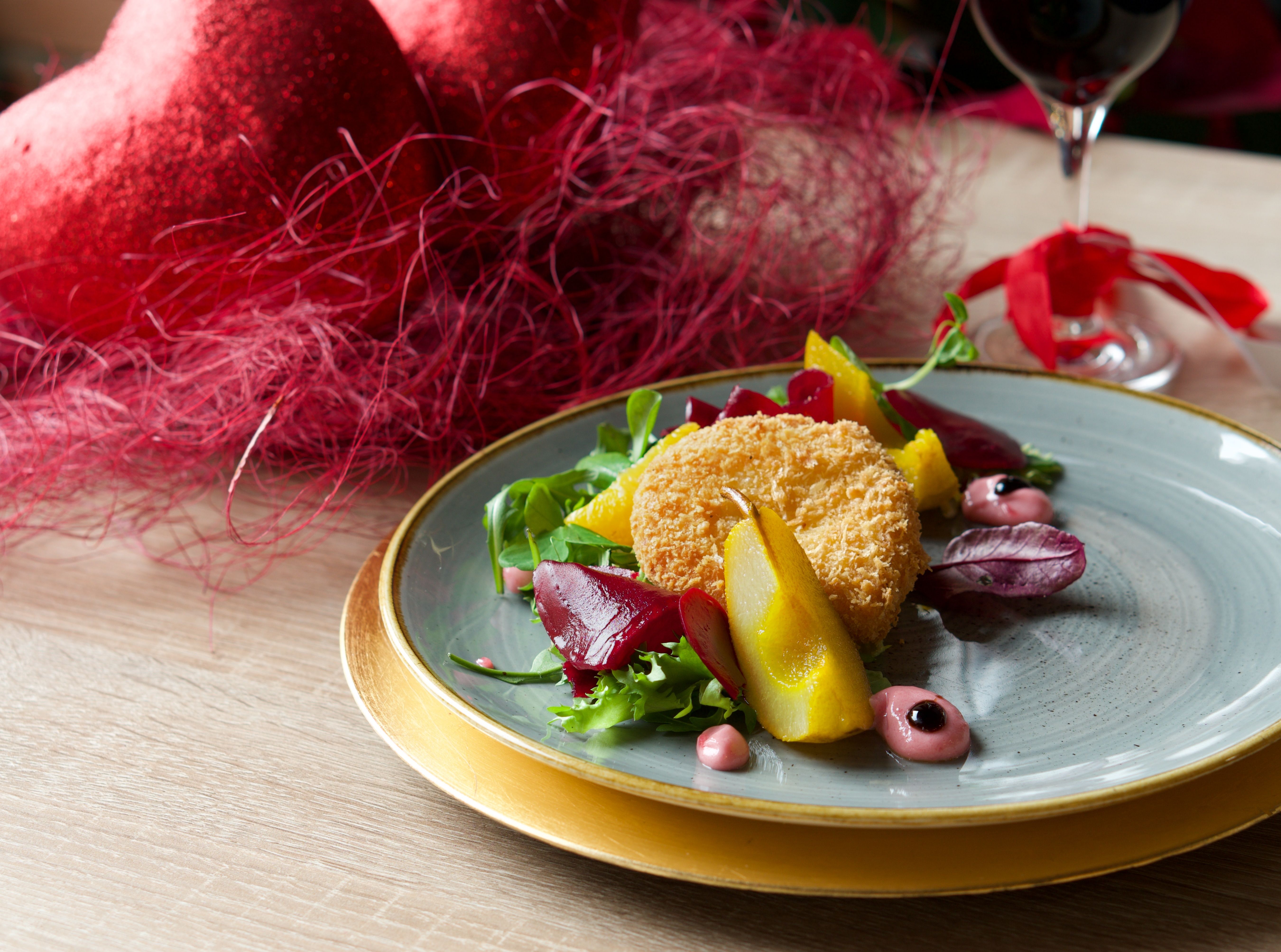 Leichtes Weihnachtsmenü-Rezept: Vorspeise, Hauptgang, Dessert — Anrichten