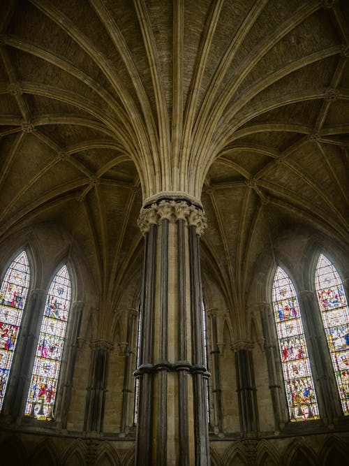 Foto d'estoc gratuïta de arcs, arquitectura gòtica, columna