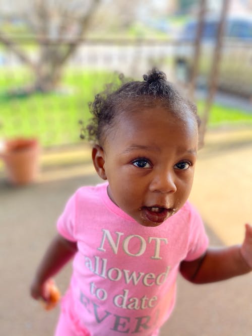 Photos gratuites de bébé, content, fille afro-américaine