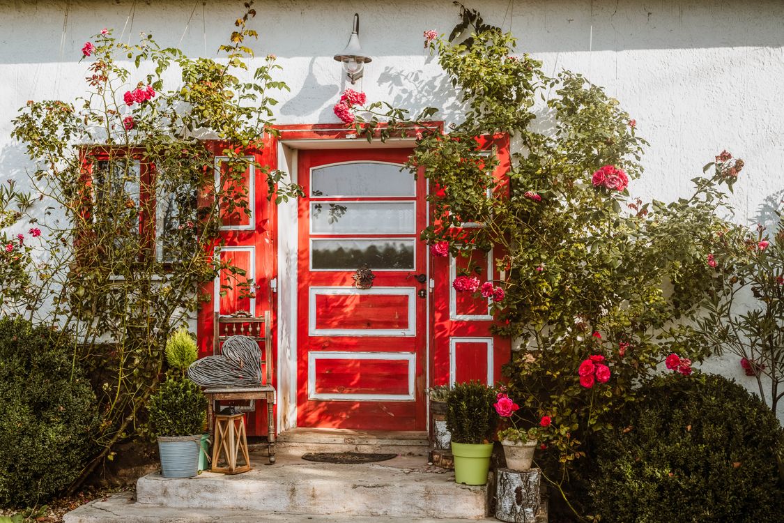 View of a Red Door · Free Stock Photo