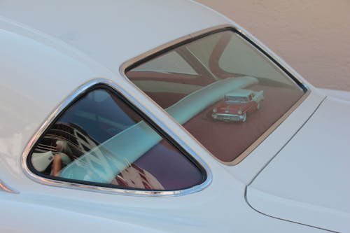 Imagine de stoc gratuită din fereastra din spate, mașină albă, mașină de epocă