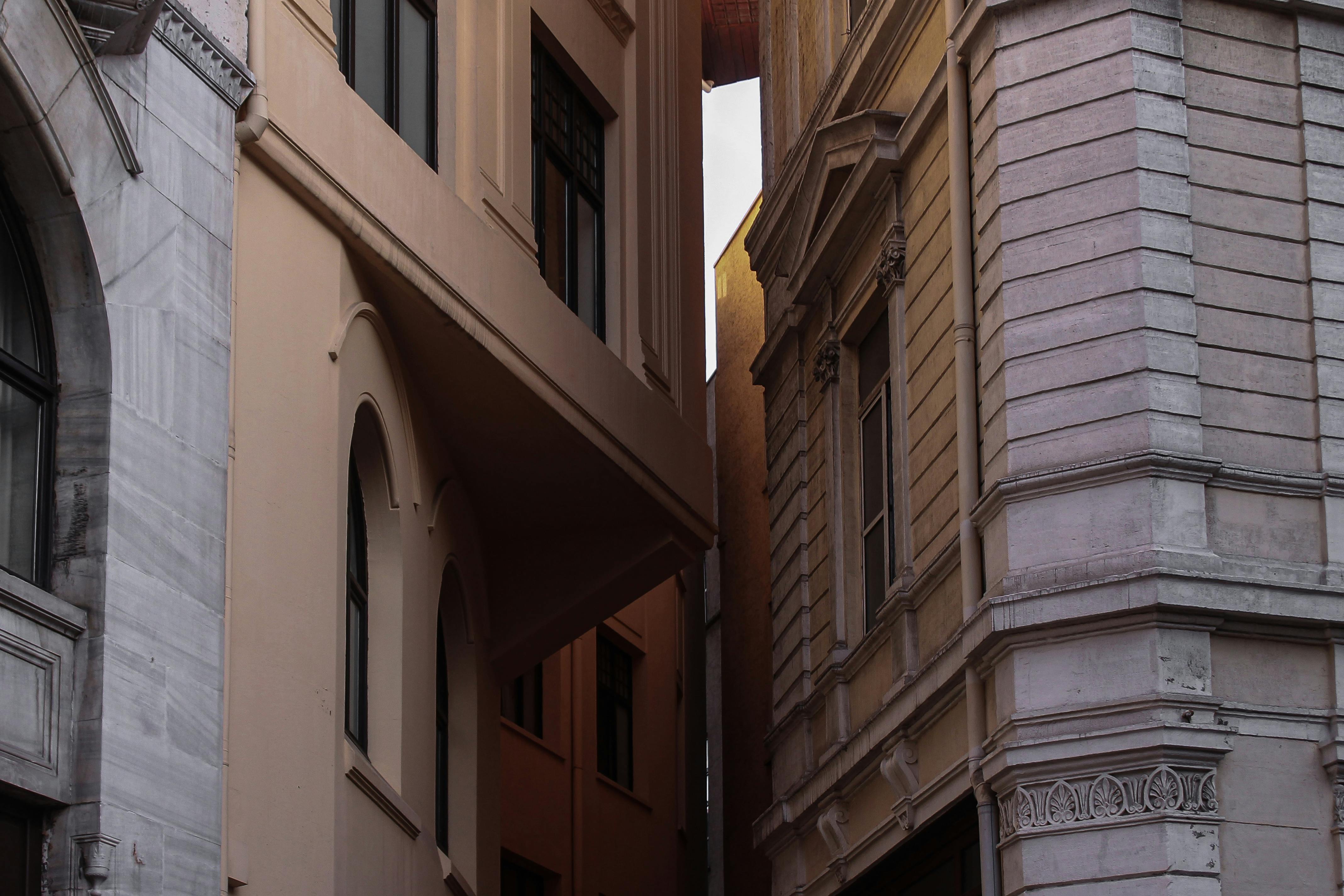 Gratis Fotos de stock gratuitas de acera, apósito, arcada Foto de stock