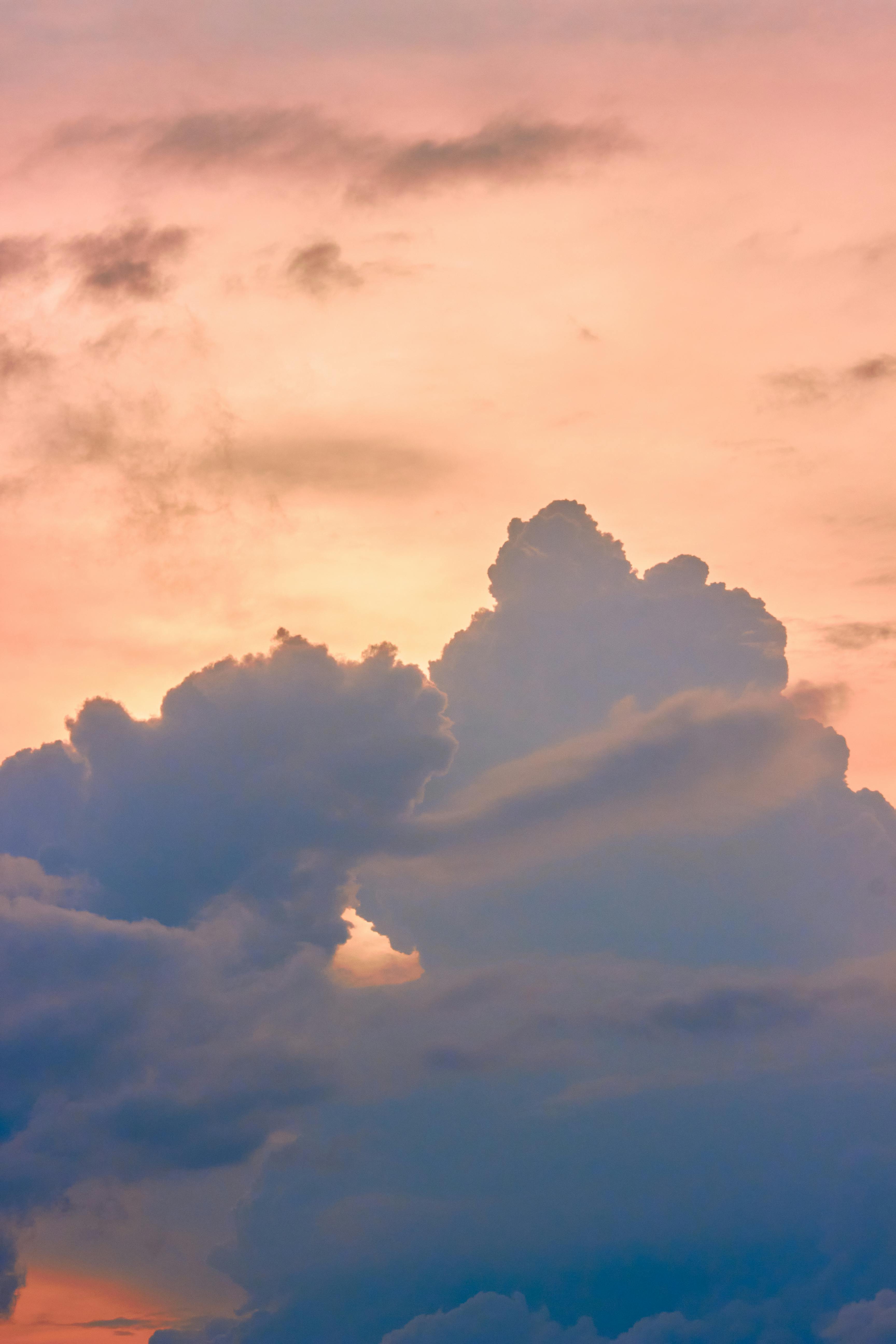 Cirrus Clouds in Sky at Sunset · Free Stock Photo