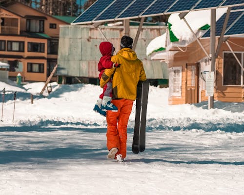 Ilmainen kuvapankkikuva tunnisteilla aurinkopaneelit, hiihtää, hiihtokeskus