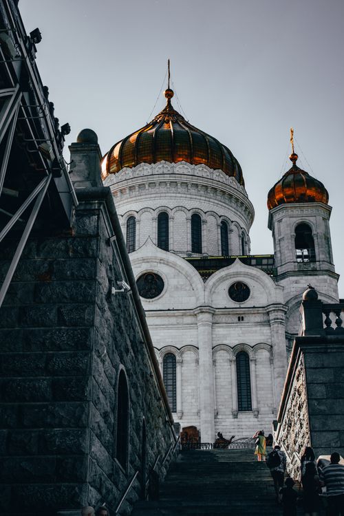 Free Explore the iconic cathedral with golden domes in Moscow, Russia's architectural masterpiece. Stock Photo