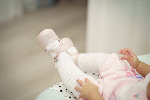 Foto stok gratis bayi, cute, kaos kaki putih