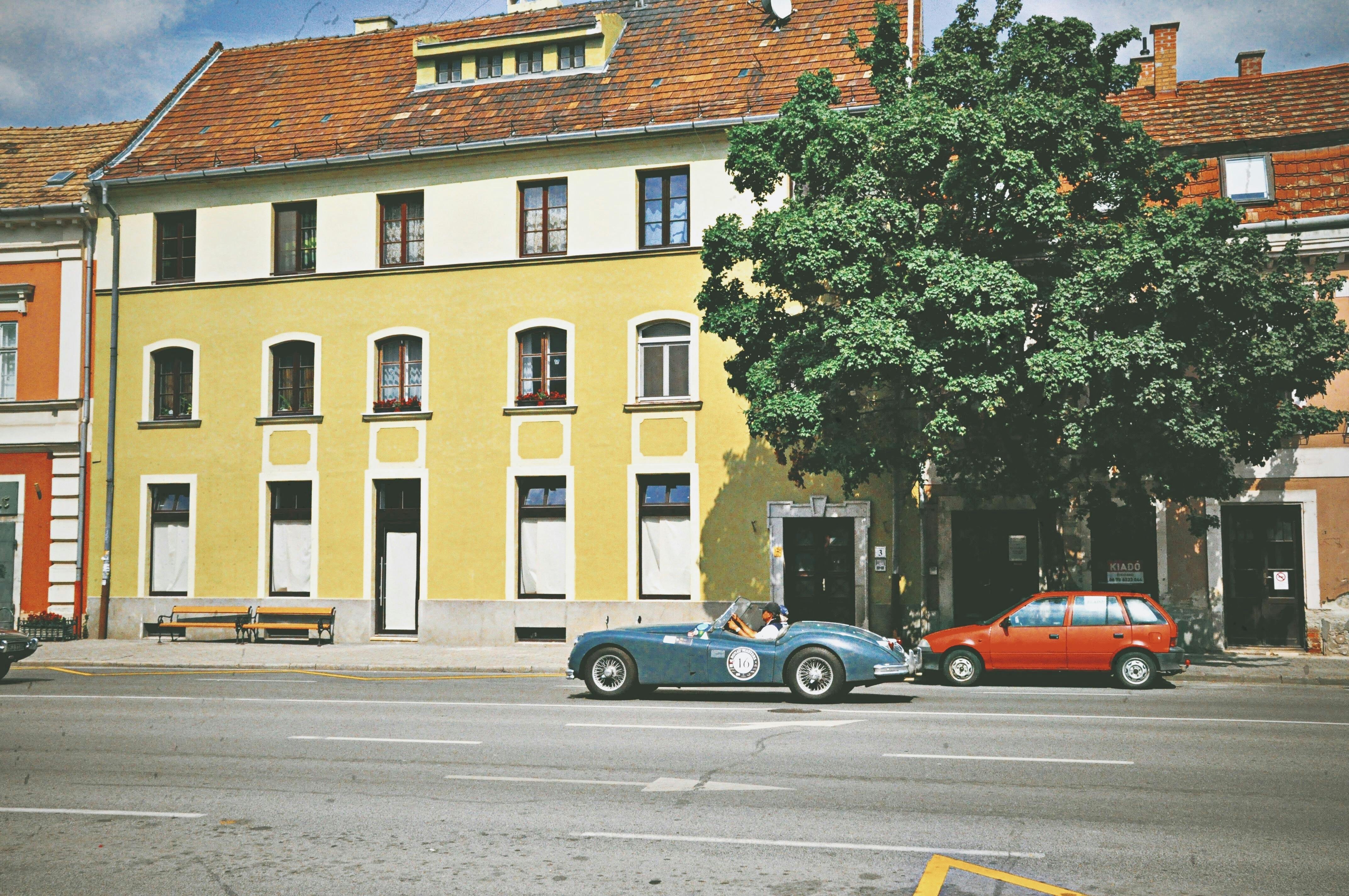 Ilmainen kuvapankkikuva tunnisteilla ajoneuvo, arkkitehdin suunnitelma, aurinkoinen päivä Kuvapankkikuva