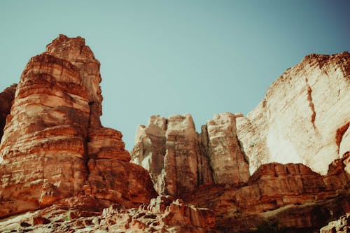 Free Brown Rock Formations Under Blue Sky Stock Photo