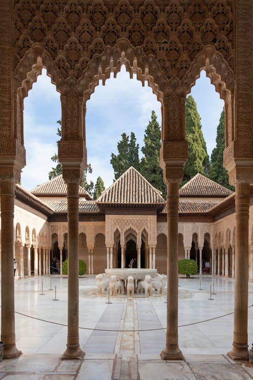 Foto profissional grátis de arcadas, arquitetura oriental, construção