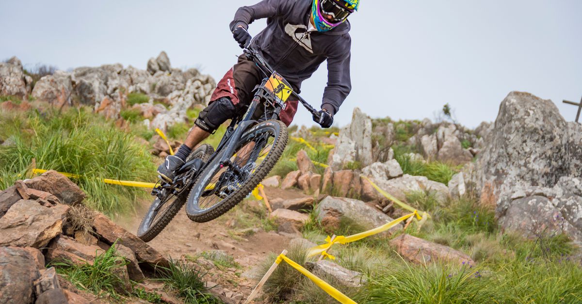 Comment débuter en VTT de descente en toute sécurité