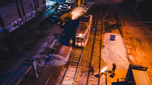 Photos gratuites de gare, nuit, photo avec un drone