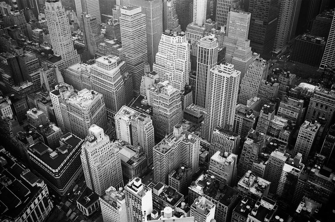 Vista Aérea Y Fotografía En Escala De Grises De Edificios De Gran Altura