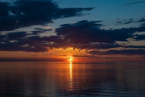 Foto d'estoc gratuïta de a l'aire lliure, capvespre, cel