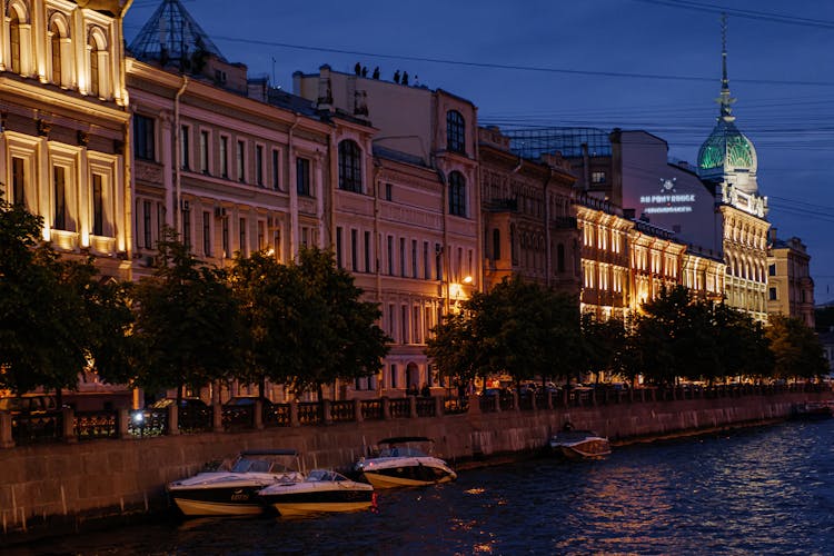 The Au Pont Rouge Department Store In St. Petersburg, Russia