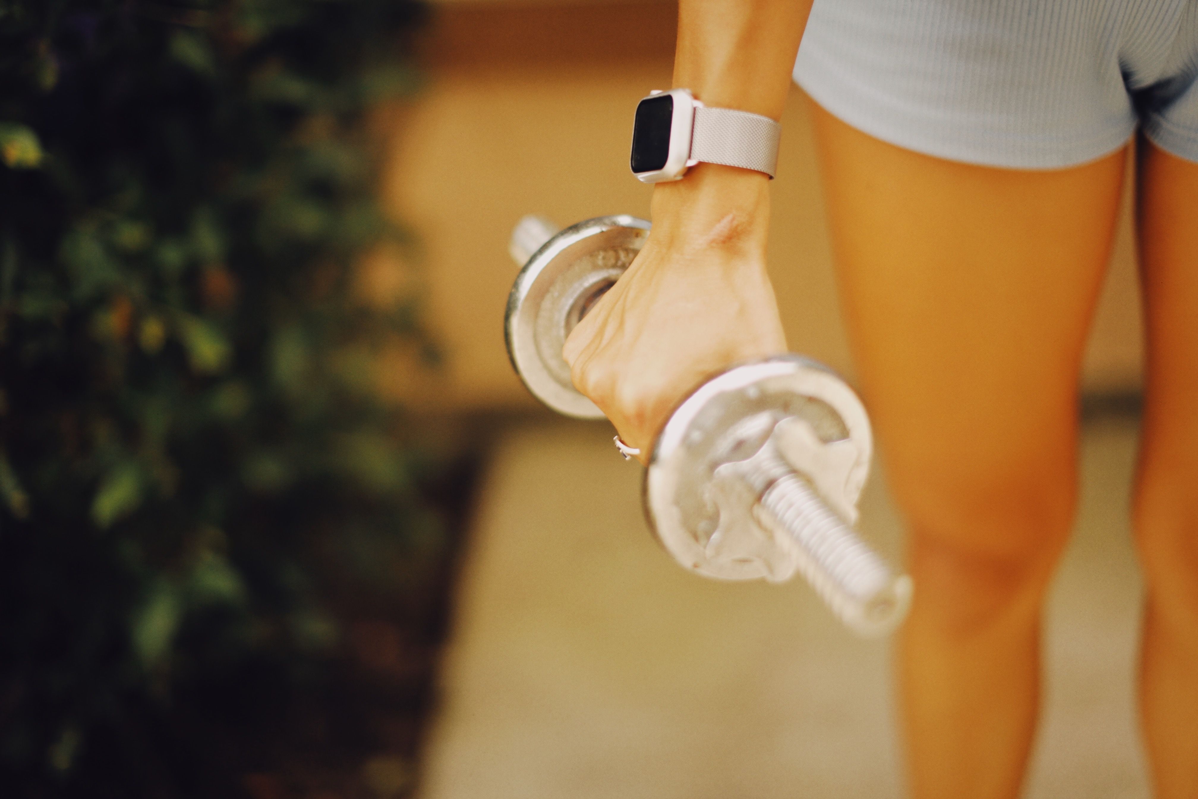 The New Google Fitbit Air and Other Fitness Bands Are Losing Screens—and Gaining Fans — Photo by Alexey Demidov on Pexels