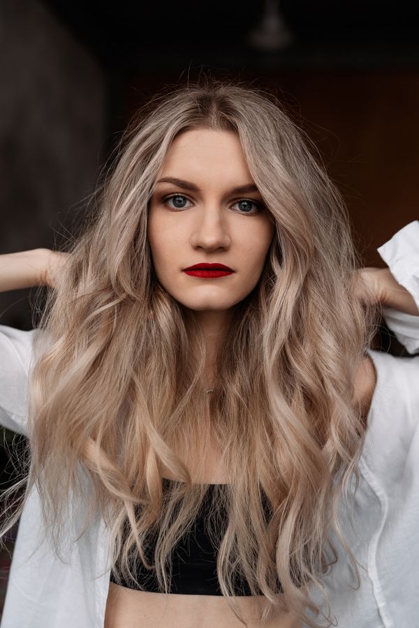 Beachy textured waves long hair party hairstyle