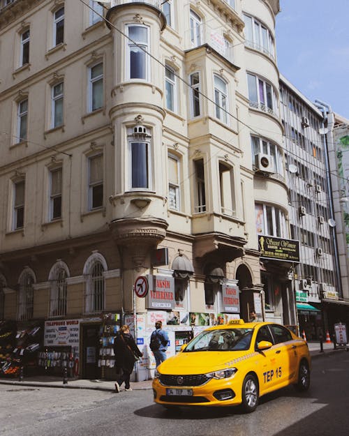 노란 택시, 대중교통, 도시의 무료 스톡 사진
