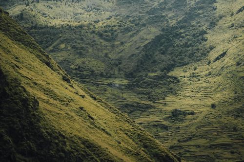 Free Explore the serene and lush green hills of Nepal's picturesque landscape. Stock Photo