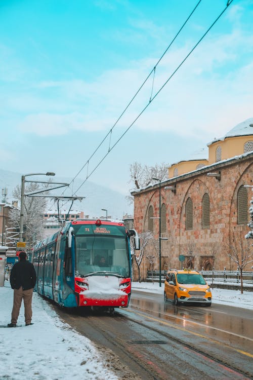 Ilmainen kuvapankkikuva tunnisteilla auto, jäljet, junanrata