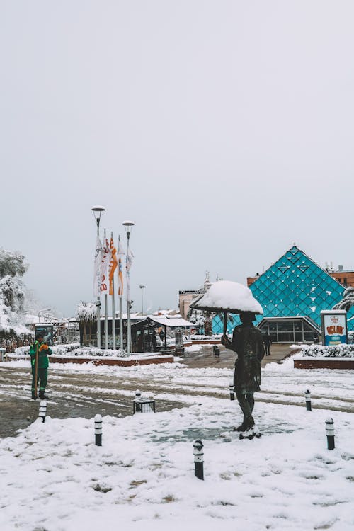 Foto profissional grátis de com frio, construção, estátua