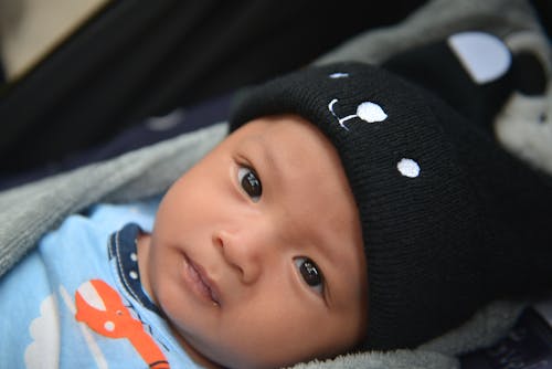 アジアの赤ちゃん, おもしろい, 男の赤ちゃんの無料の写真素材