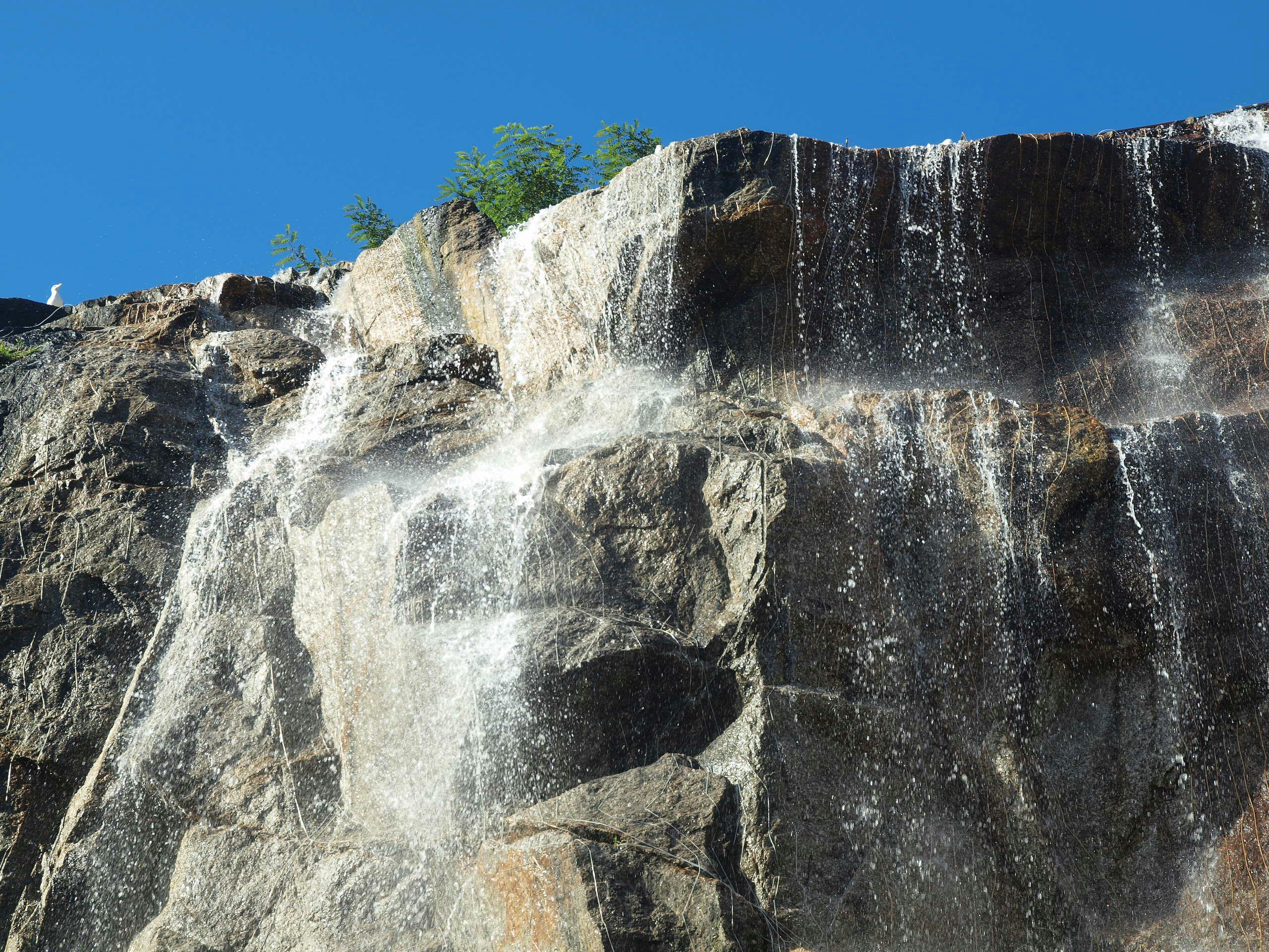 리스차 계약서와 차량 키 이미지