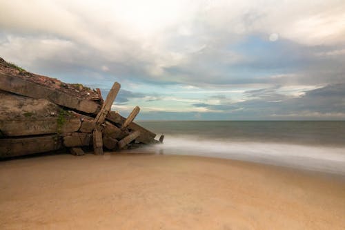 Kostenloses Stock Foto zu bewölkter himmel, horizont, küste