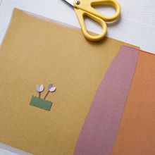 Craft stickers, photo by Gönül Atasayar on Pexels
