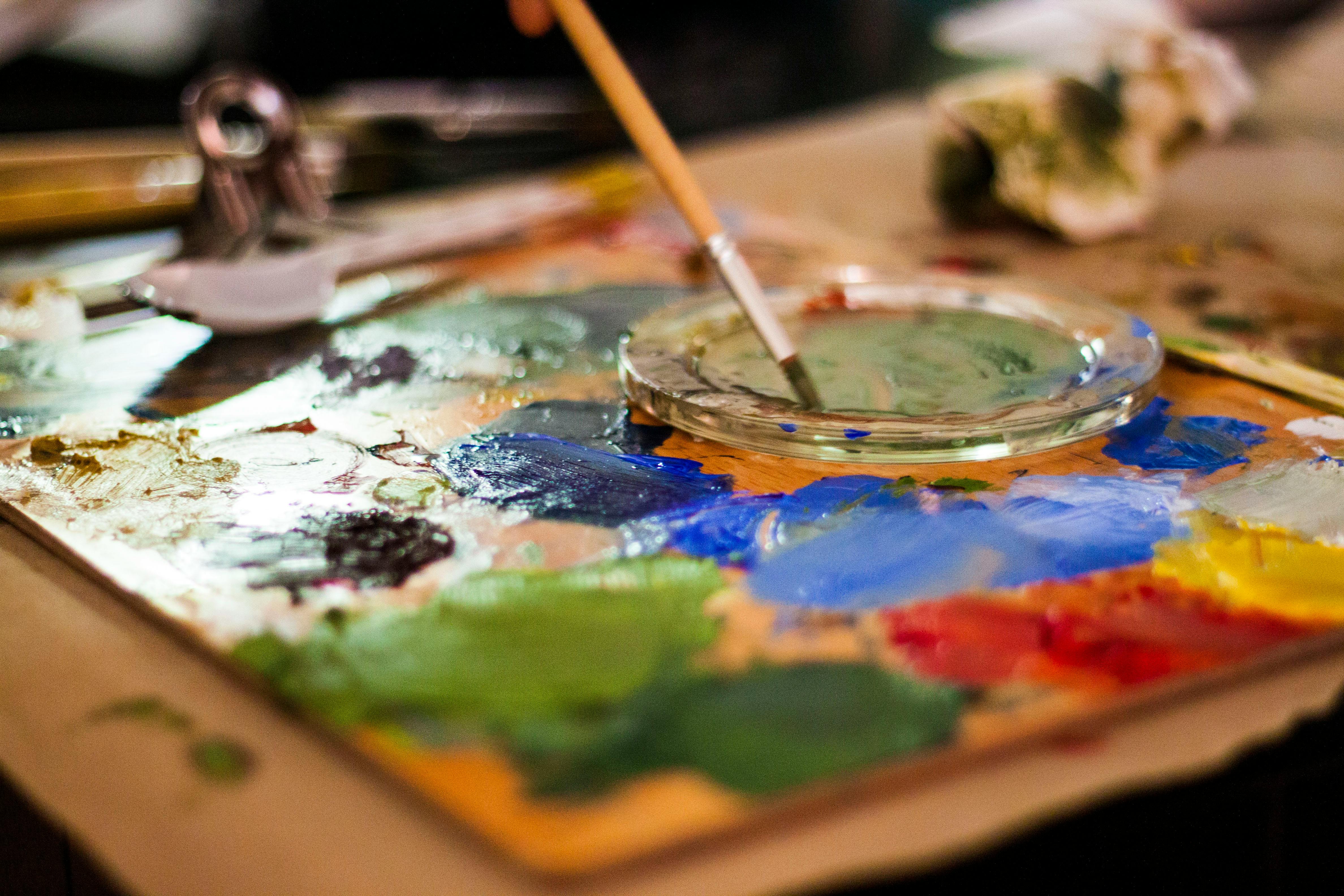 Painters palette painting hi-res stock photography and images