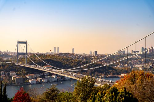 Free Scenic view of Fatih Sultan Mehmet Bridge spanning the Bosphorus Strait in Istanbul, Turkey under a clear sky. Stock Photo