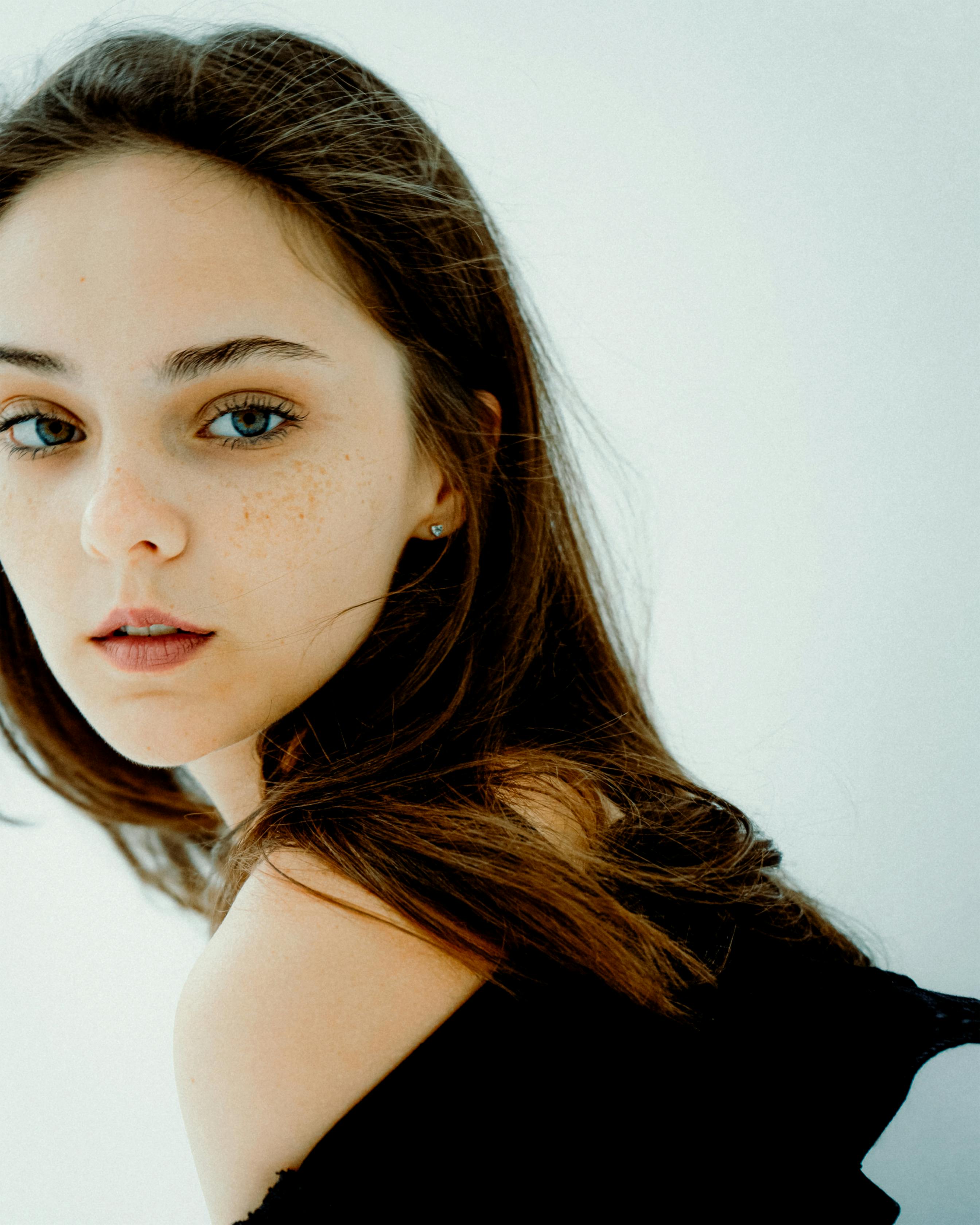 Gratis Hermosa Mujer En Fotografía De Cerca Foto de stock