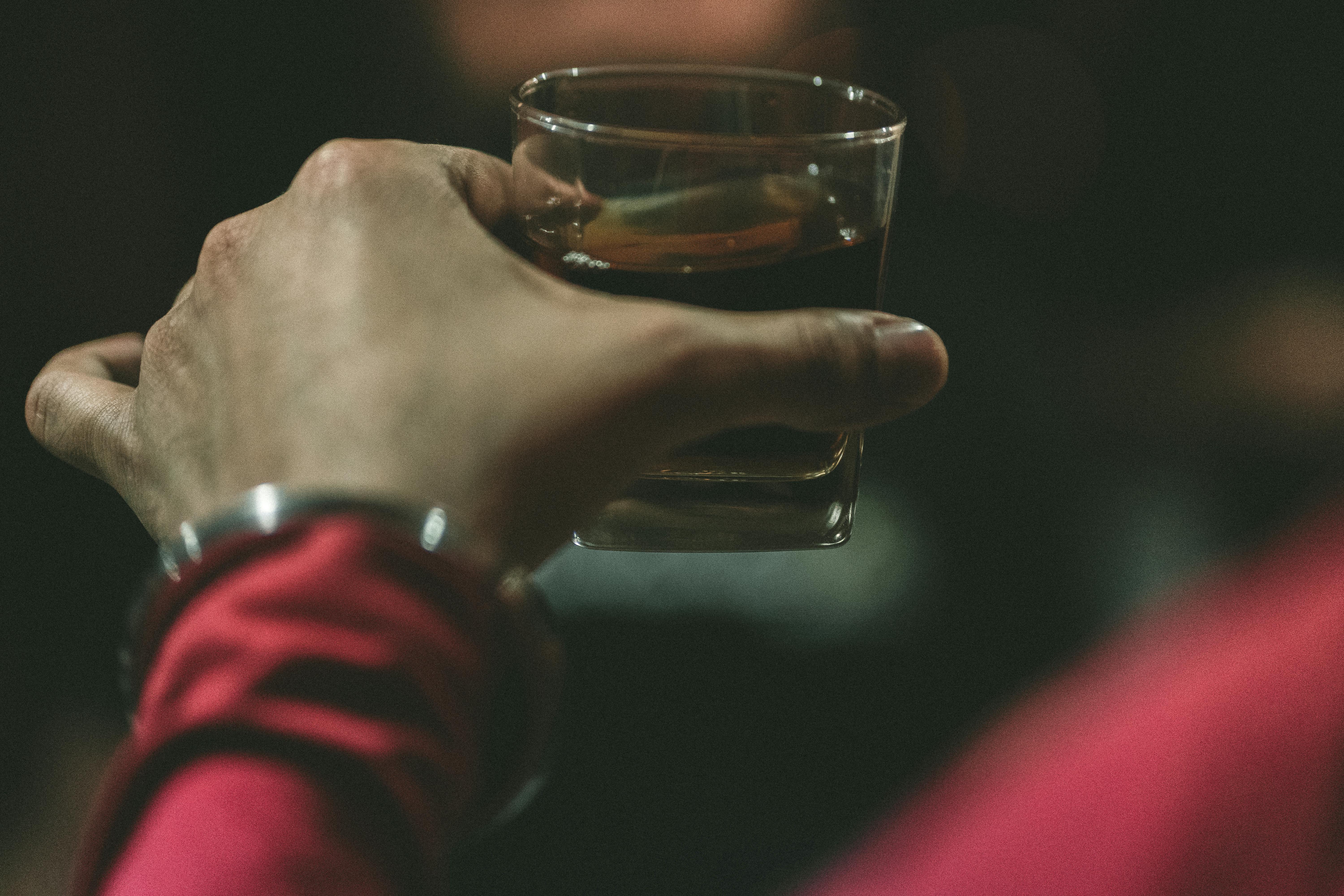 GLP-1 reduces heavy drinking days in treatment seeking people with alcohol use disorder and obesity, finds small trial — Phot