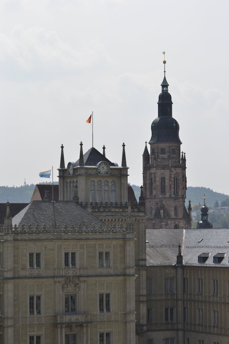 Ehrenburg Palace Under White Sky