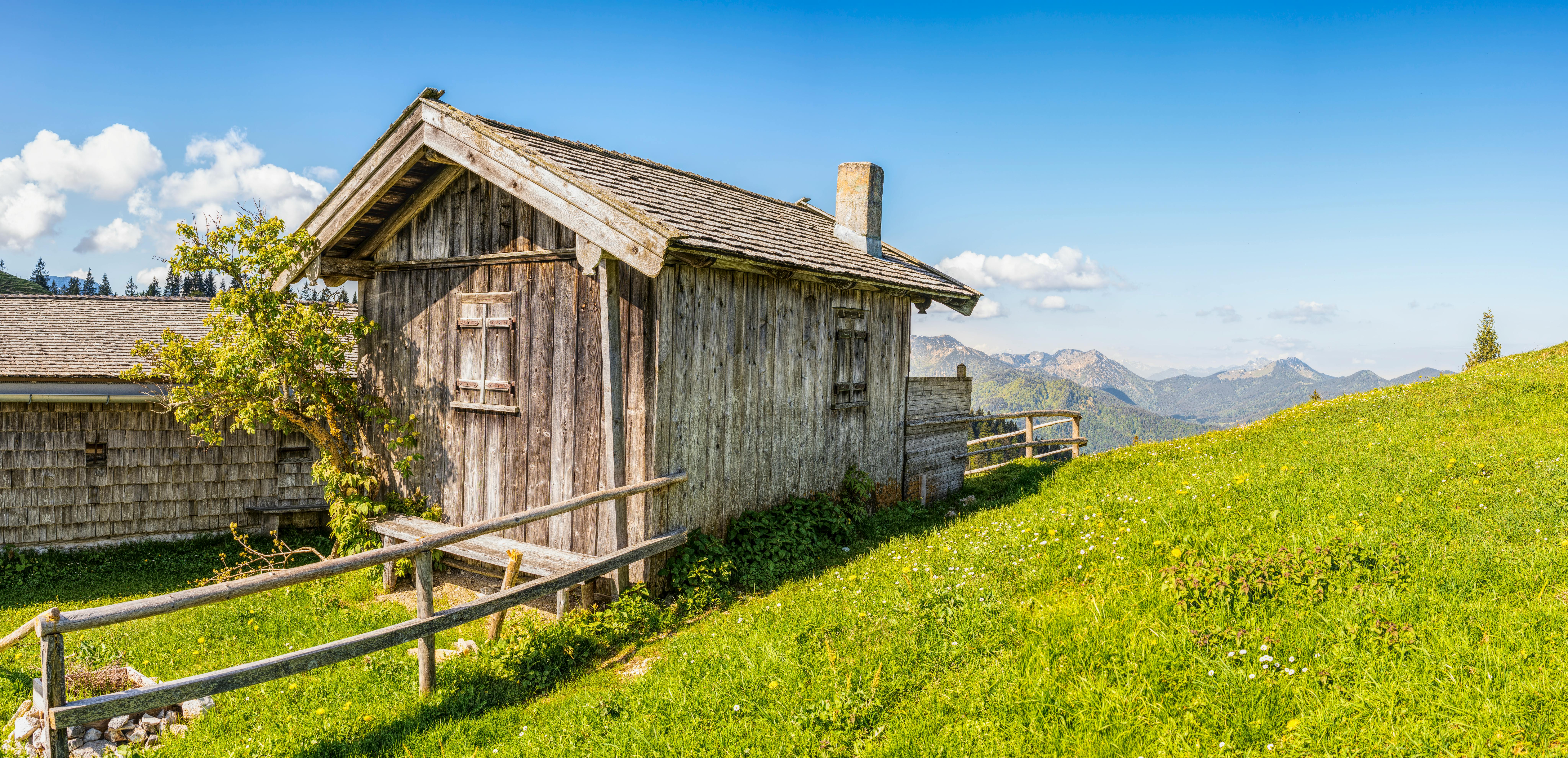 Wooden House at Daytime \u00b7 Free Stock Photo