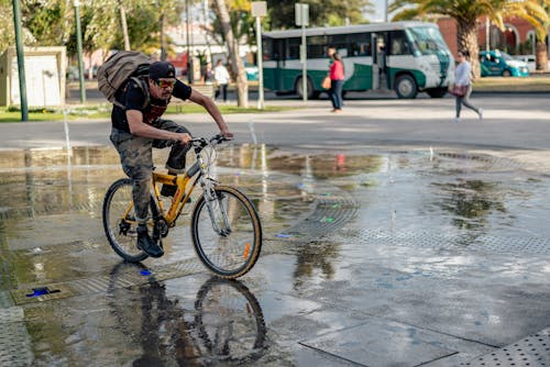 Δωρεάν στοκ φωτογραφιών με άνδρας, αντανάκλαση, βρεγμένος