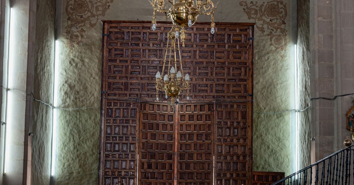 Old Church Interior Design · Free Stock Photo