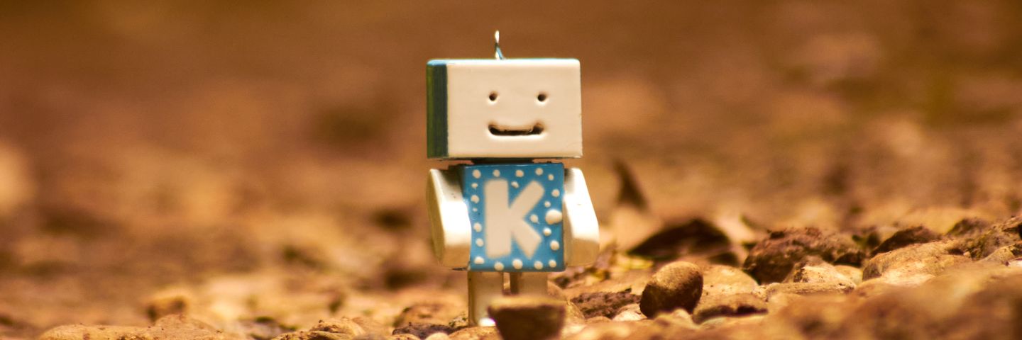 工場の産業用ロボットのイメージ写真