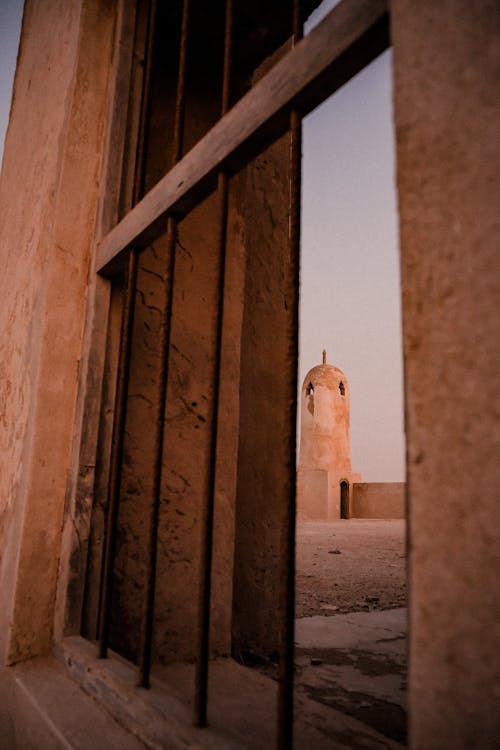 Free stock photo of abandoned building, al jumail, arabic architecture