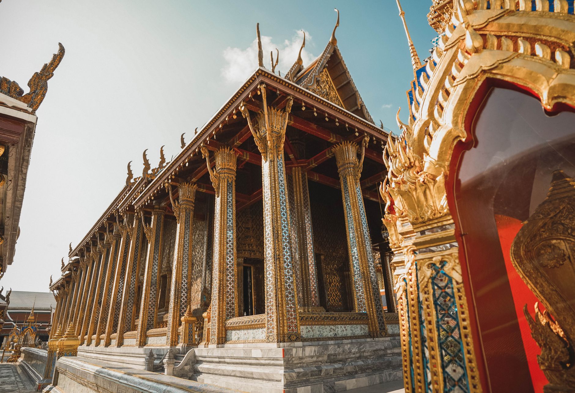 Chakri Maha Prasat throne hall inside the Grand Palace compound
