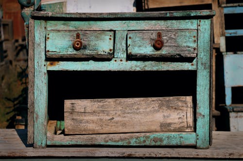 Free Photo of a Dilapidated Drawer Stock Photo