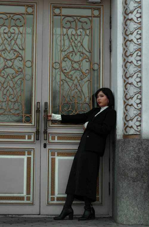 Ingyenes stockfotó ajtó, ázsiai nő, bejárat témában