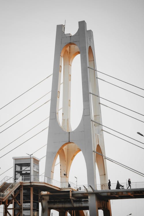 Kostenlos Kostenloses Stock Foto zu architektur, brücke, hängebrücke Stock-Foto