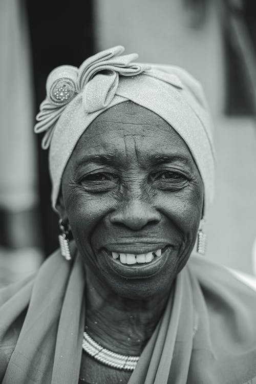 Free Portrait of Elderly Woman Smiling  Stock Photo