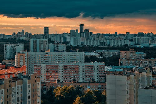 Free City Skyline Under Gray Sky Stock Photo